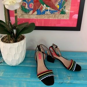 Betsey Johnson sandals- black & bright colors sz 7